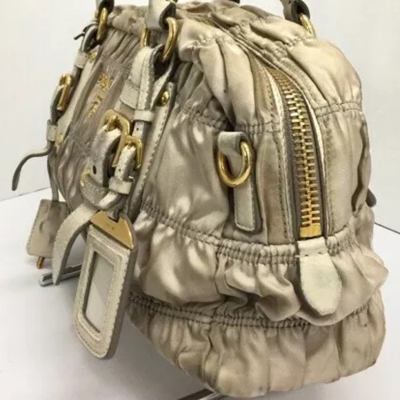 Authentic Prada quilted Satchel Saffiano Leather - Picture 2 of 7